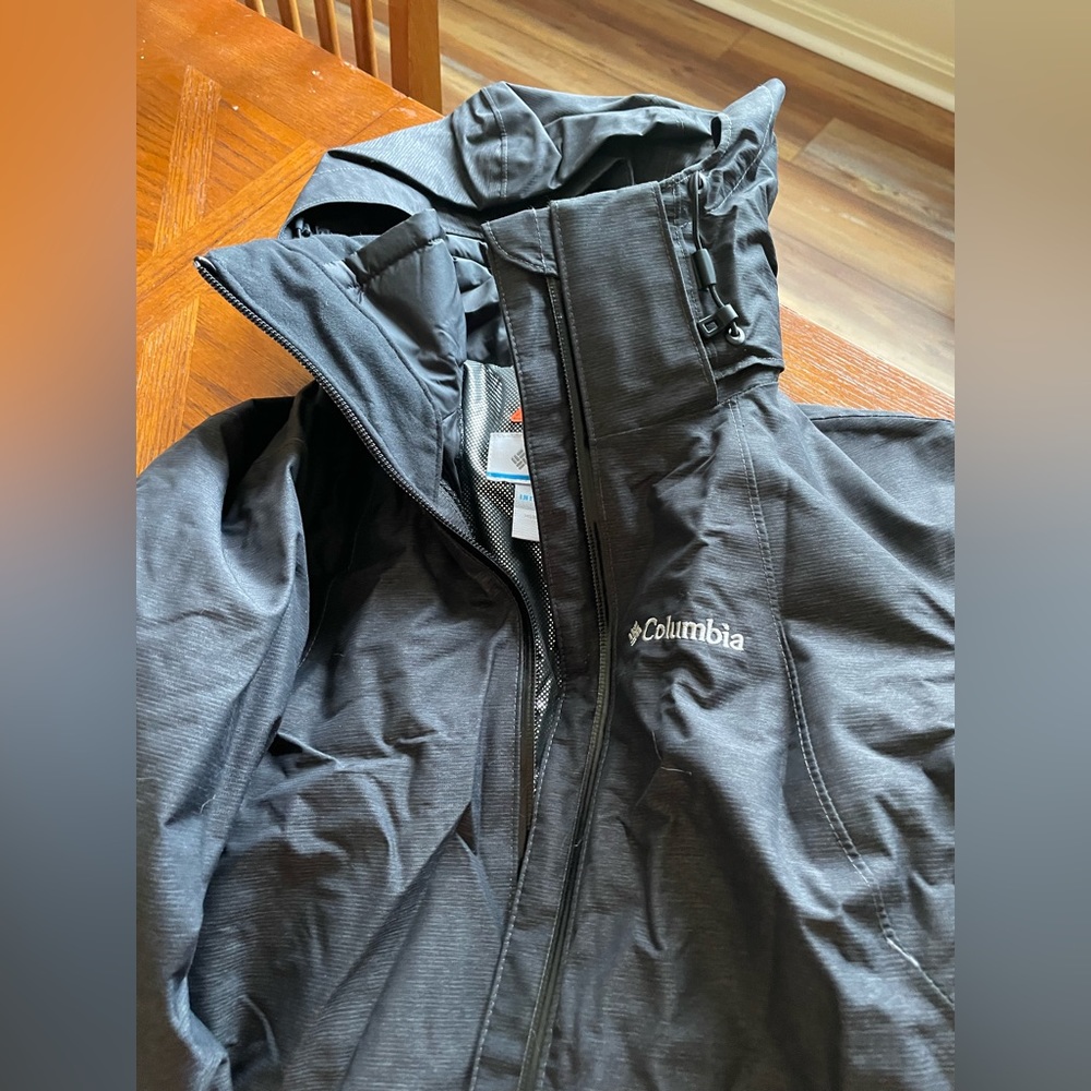 Womens size small womens Columbia Omni heat jacket.